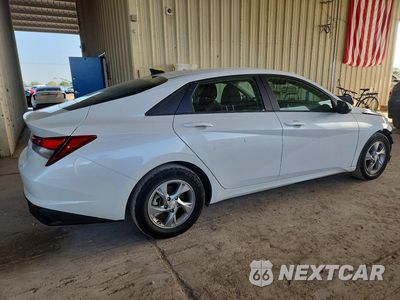 Trzecie zdjęcie samochodu z tyłu: 2021 HYUNDAI ELANTRA SE VIN:5NPLL4AGXMH015198 - miniatura