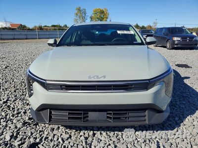 Piąte zdjęcie samochodu w środku: 2025 KIA K4 LXS VIN:3KPFT4DE4SE150797 - miniatura