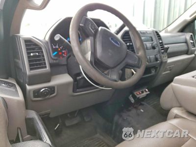 Zdjęcie 8 z 12 samochodu: 2017 FORD F250 SUPER DUTY VIN:1FTBF2B64HED44093 - miniatura
