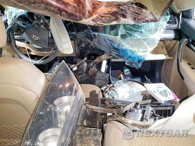 Zdjęcie 8 z 13 samochodu: 2013 KIA SORENTO LX VIN:5XYKT3A62DG310574 - miniatura