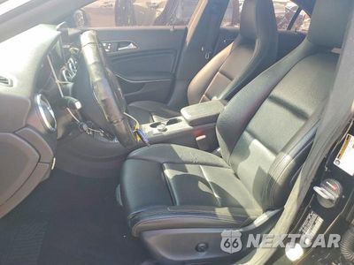 Zdjęcie 7 z 12 samochodu: 2018 MERCEDES-BENZ CLA 250 VIN:WDDSJ4EBXJN512043 - miniatura