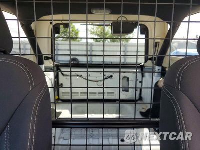 Zdjęcie 10 z 13 samochodu: 2014 JEEP WRANGLER UNLIMITED SAHARA VIN:1C4BJWEG0EL206987 - miniatura