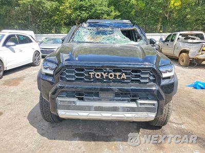 Piąte zdjęcie samochodu w środku: 2025 TOYOTA 4RUNNER TRAILHUNTER HV VIN:JTEVB5BR5S5017015 - miniatura