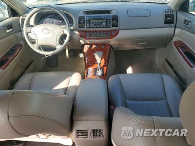 Zdjęcie 8 z 12 samochodu: 2005 TOYOTA CAMRY XLE VIN:4T1BE30K25U620969 - miniatura