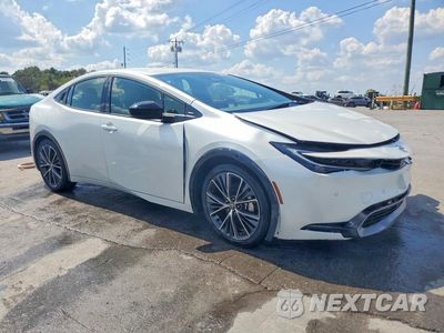 Czwarte zdjęcie samochodu z boku: 2025 TOYOTA PRIUS XLE VIN:JTDADABU8S3028032 - miniatura