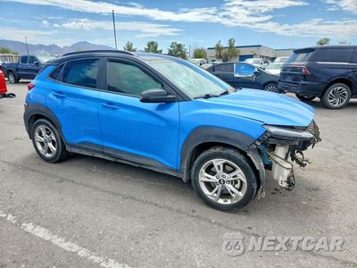 Czwarte zdjęcie samochodu z boku: 2022 HYUNDAI KONA SEL VIN:KM8K6CAB7NU902214 - miniatura