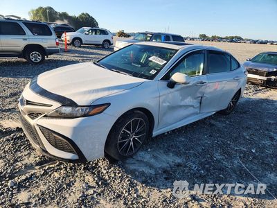 2024 TOYOTA CAMRY SE 4T1S11AK3RU257330 - główne zdjęcie licytacji z USA - miniatura