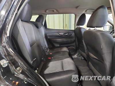 Zdjęcie 11 z 14 samochodu: 2017 NISSAN ROGUE SV VIN:KNMAT2MV1HP616855 - miniatura
