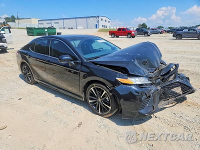Czwarte zdjęcie samochodu z boku: 2020 TOYOTA CAMRY XSE VIN:4T1K61AK2LU960751 - miniatura