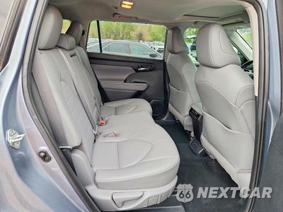 Zdjęcie 11 z 13 samochodu: 2020 TOYOTA HIGHLANDER XLE VIN:5TDHZRBHXLS047392 - miniatura