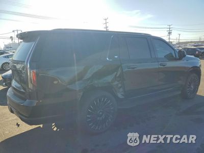 Trzecie zdjęcie samochodu z tyłu: 2021 CADILLAC ESCALADE ESV LUXURY VIN:1GYS4JKL4MR357784 - miniatura