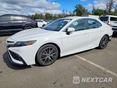 2024 TOYOTA CAMRY SE 4T1G11BK3RU116567 - główne zdjęcie licytacji z USA - miniatura