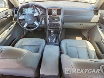 Zdjęcie 8 z 12 samochodu: 2006 CHRYSLER 300 TOURING VIN:2C3KA53G06H353116 - miniatura