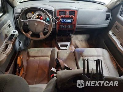 Zdjęcie 8 z 13 samochodu: 2005 DODGE DAKOTA QUAD SLT VIN:1D7HE48N45S308348 - miniatura