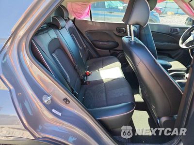 Zdjęcie 11 z 13 samochodu: 2022 HYUNDAI VENUE LIMITED VIN:KMHRC8A38NU132036 - miniatura