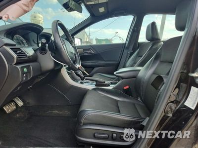 Zdjęcie 7 z 12 samochodu: 2017 HONDA ACCORD SPORT VIN:1HGCR2F60HA007418 - miniatura