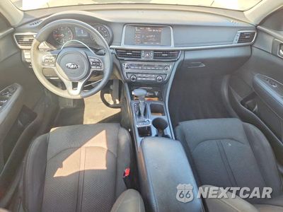 Zdjęcie 8 z 13 samochodu: 2018 KIA OPTIMA LX VIN:5XXGT4L36JG253276 - miniatura