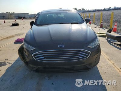 Piąte zdjęcie samochodu w środku: 2019 FORD FUSION S VIN:3FA6P0G79KR161013 - miniatura