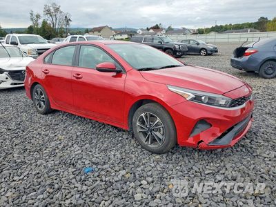 Czwarte zdjęcie samochodu z boku: 2024 KIA FORTE LXS VIN:3KPF24AD6RE834453 - miniatura