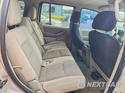Zdjęcie 10 z 12 samochodu: 2006 FORD EXPLORER XLT VIN:1FMEU73EX6UB45036 - miniatura