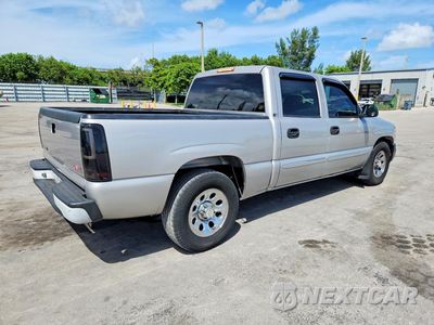 Trzecie zdjęcie samochodu z tyłu: 2005 GMC SIERRA SL VIN:2GTEC13T651257586 - miniatura