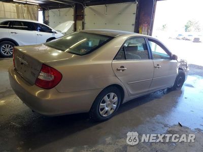 Trzecie zdjęcie samochodu z tyłu: 2004 TOYOTA CAMRY LE VIN:4T1BE32KX4U362048 - miniatura