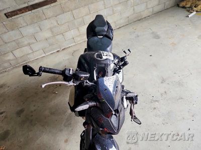Piąte zdjęcie samochodu w środku: 2025 KAWASAKI ZR900 S VIN:ML5ZRDS12SDA00505 - miniatura