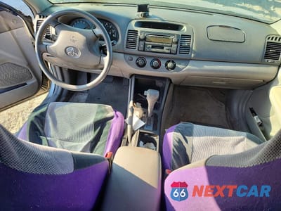 Zdjęcie 8 z 12 samochodu: 2002 TOYOTA CAMRY LE V6 VIN:4T1BF32K02U034115 - miniatura