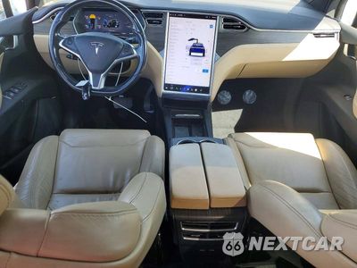 Zdjęcie 8 z 13 samochodu: 2016 TESLA MODEL X VIN:5YJXCBE25GF004794 - miniatura