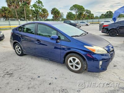 Czwarte zdjęcie samochodu z boku: 2012 TOYOTA PRIUS FOUR VIN:JTDKN3DU4C1599136 - miniatura