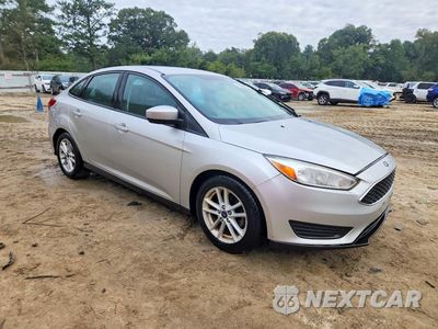 Czwarte zdjęcie samochodu z boku: 2018 FORD FOCUS SE VIN:1FADP3F2XJL279888 - miniatura
