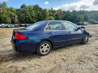 Trzecie zdjęcie samochodu z tyłu: 2007 HONDA ACCORD SE VIN:1HGCM56327A061338 - miniatura