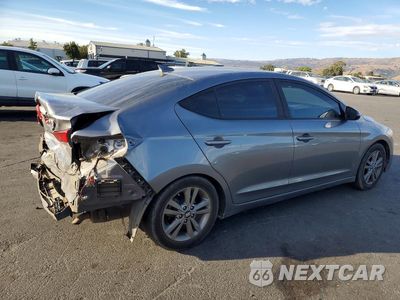 Trzecie zdjęcie samochodu z tyłu: 2018 HYUNDAI ELANTRA SEL VIN:5NPD84LF3JH327742 - miniatura