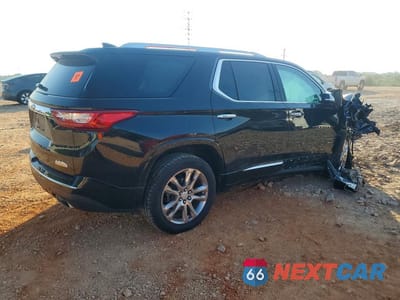 Trzecie zdjęcie samochodu z tyłu: 2018 CHEVROLET TRAVERSE HIGH COUNTRY VIN:1GNEVKKW6JJ186781 - miniatura