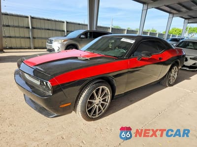 2013 DODGE CHALLENGER SXT 2C3CDYAG7DH663101 - główne zdjęcie licytacji z USA - miniatura