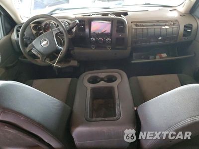 Zdjęcie 8 z 12 samochodu: 2008 CHEVROLET SILVERADO K2500 HEAVY DUTY VIN:1GCHK23K78F212604 - miniatura