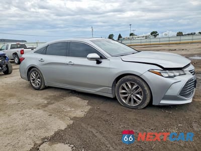 Czwarte zdjęcie samochodu z boku: 2019 TOYOTA AVALON XLE VIN:4T1BZ1FB8KU010697 - miniatura