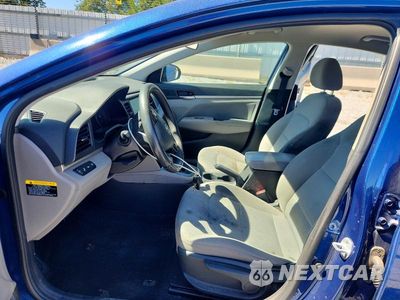 Zdjęcie 7 z 13 samochodu: 2019 HYUNDAI ELANTRA SEL VIN:5NPD84LF4KH409979 - miniatura