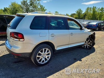 Trzecie zdjęcie samochodu z tyłu: 2010 VOLKSWAGEN TOUAREG V6 VIN:WVGBF7A96AD003939 - miniatura