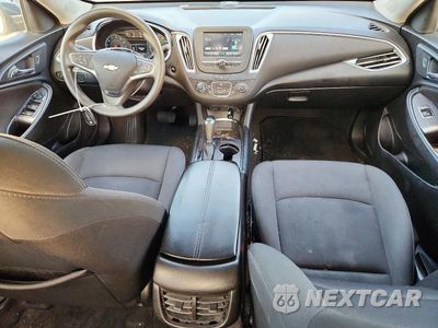 Zdjęcie 8 z 12 samochodu: 2018 CHEVROLET MALIBU LT VIN:1G1ZD5STXJF238784 - miniatura