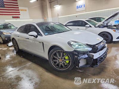 Czwarte zdjęcie samochodu z boku: 2020 PORSCHE PANAMERA 4 E-HYBRID VIN:WP0AE2A70LL130828 - miniatura