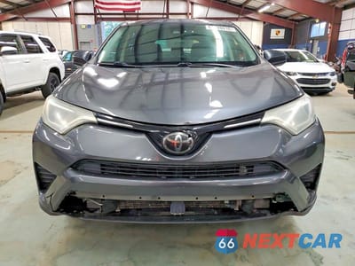 Piąte zdjęcie samochodu w środku: 2018 TOYOTA RAV4 LE VIN:JTMBFREV4JJ737584 - miniatura