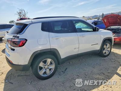 Trzecie zdjęcie samochodu z tyłu: 2022 JEEP COMPASS LATITUDE VIN:3C4NJDBB8NT178466 - miniatura