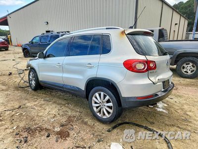 Drugie zdjęcie samochodu z przodu: 2011 VOLKSWAGEN TIGUAN S VIN:WVGAV7AX9BW510644 - miniatura