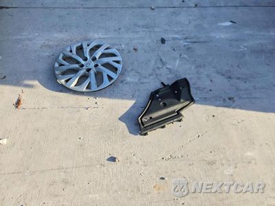 Zdjęcie 12 z 13 samochodu: 2019 TOYOTA COROLLA LE VIN:2T1BURHE5KC147859 - miniatura