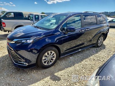 2024 TOYOTA SIENNA XLE 5TDYRKEC7RS206210 - główne zdjęcie licytacji z USA - miniatura