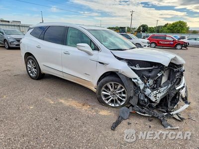 Czwarte zdjęcie samochodu z boku: 2023 BUICK ENCLAVE AVENIR VIN:5GAEVCKW4PJ209919 - miniatura