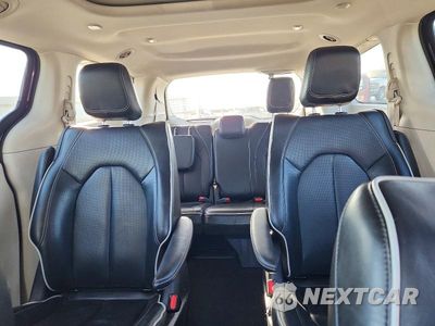 Zdjęcie 10 z 13 samochodu: 2023 CHRYSLER PACIFICA HYBRID LIMITED VIN:2C4RC1S70PR614352 - miniatura