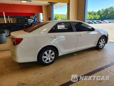 Trzecie zdjęcie samochodu z tyłu: 2014 TOYOTA CAMRY LE VIN:4T4BF1FK8ER424811 - miniatura