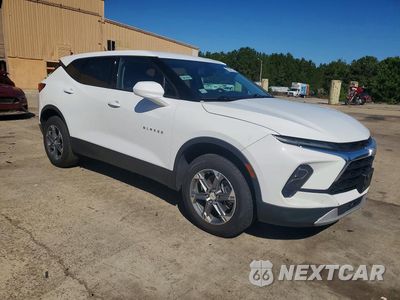 Czwarte zdjęcie samochodu z boku: 2023 CHEVROLET BLAZER 2LT VIN:3GNKBCR4XPS198638 - miniatura